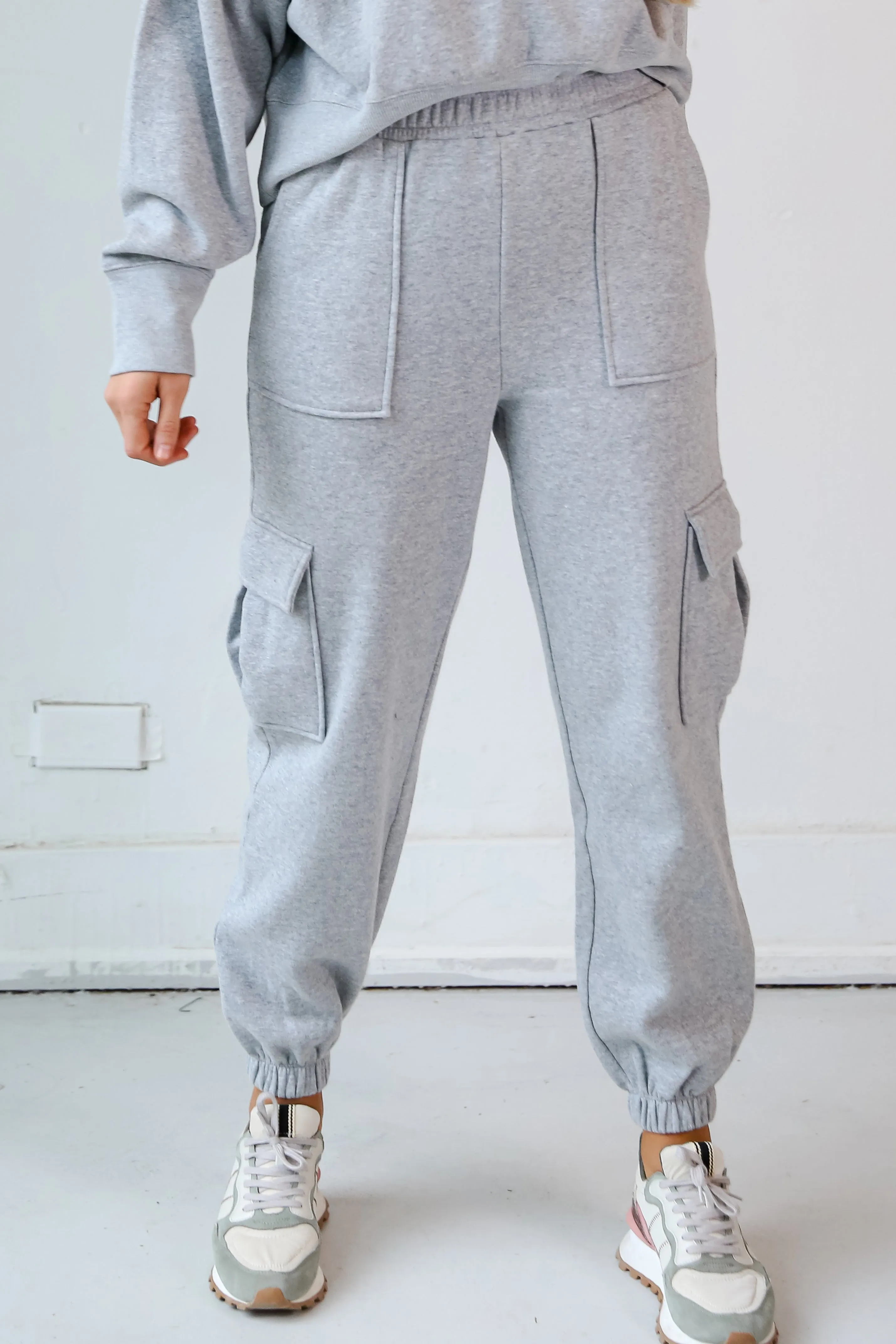 FINAL SALE - Comfy Pursuit Fleece Cargo Jogger Sweatpants - DOORBUSTER