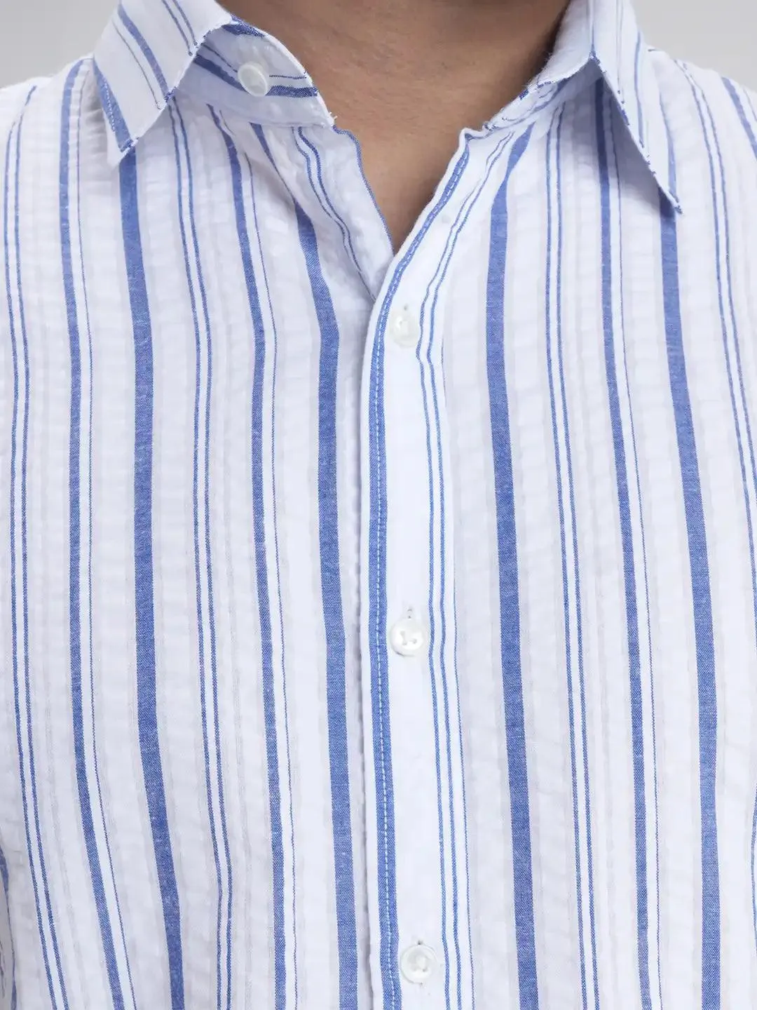 Men's Short Sleeve Casual Shirt in Stripe Design