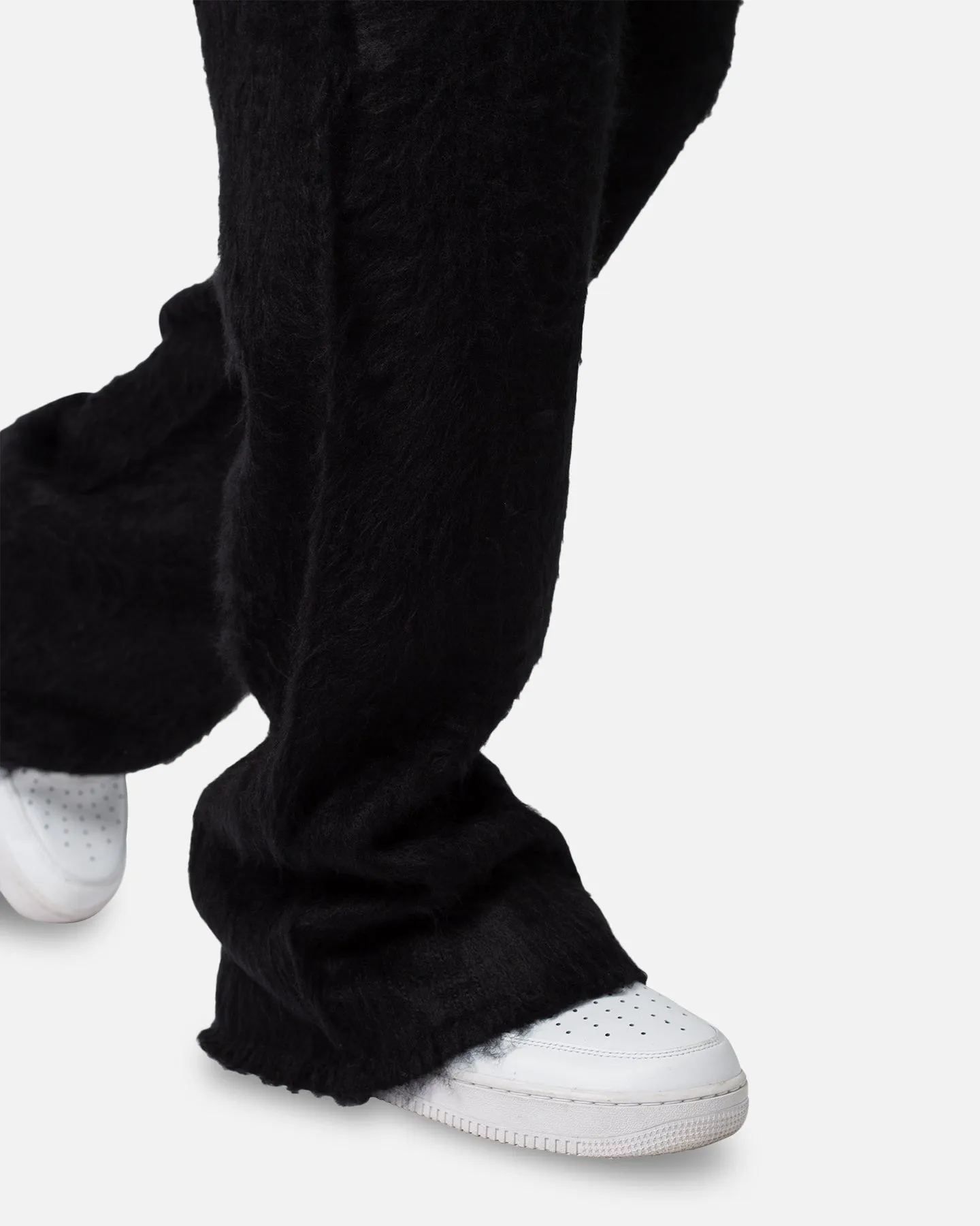 MNML Fuzzy Sweatpants Black