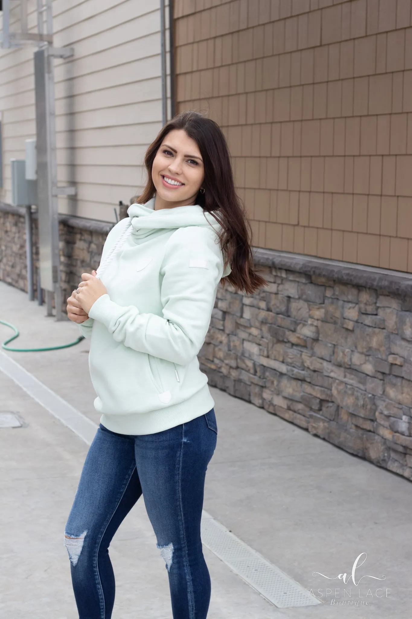 Wanakome Artemis Hoodie (Apple)