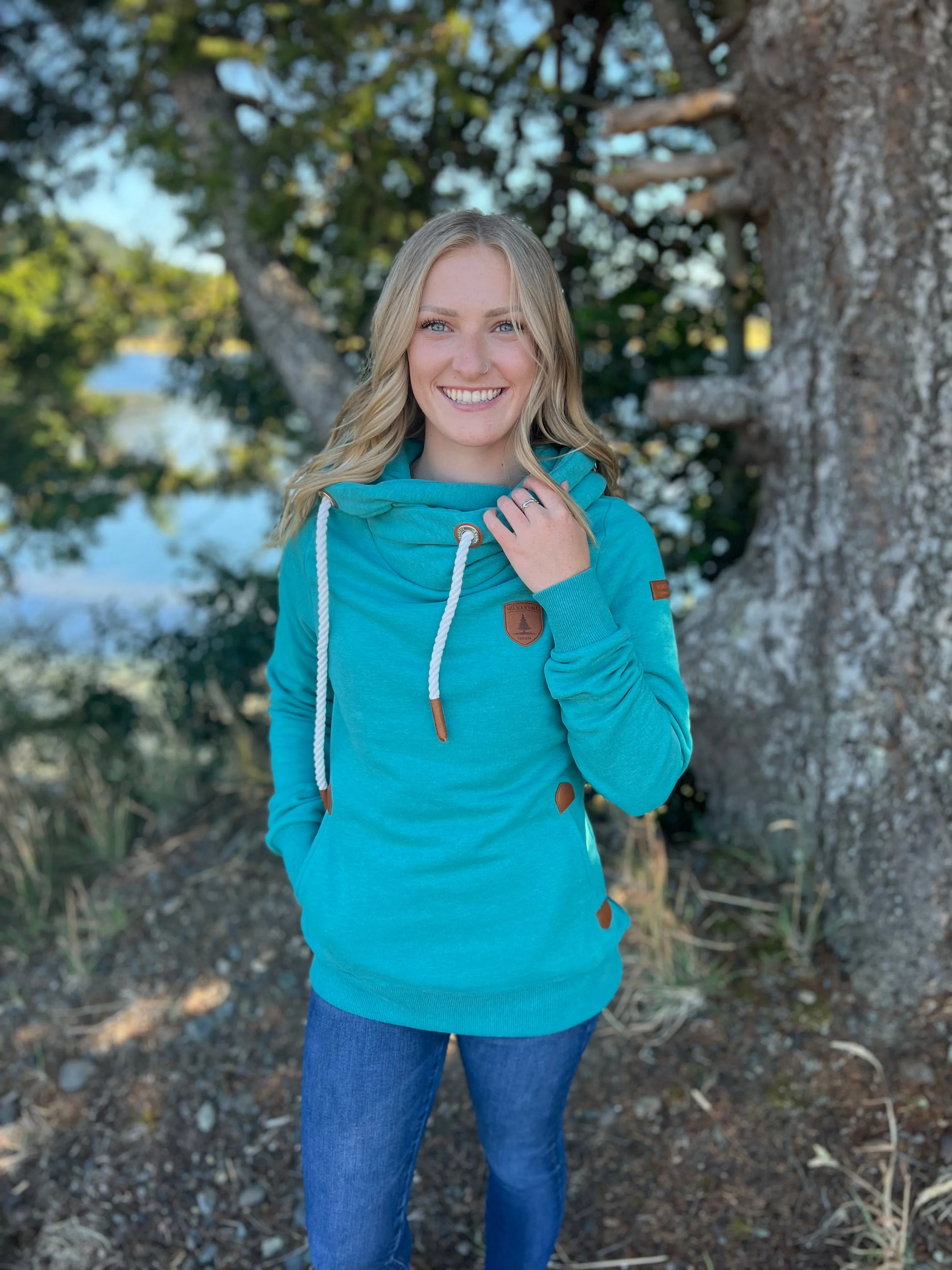 Wanakome Artemis Hoodie (Lake Teal)