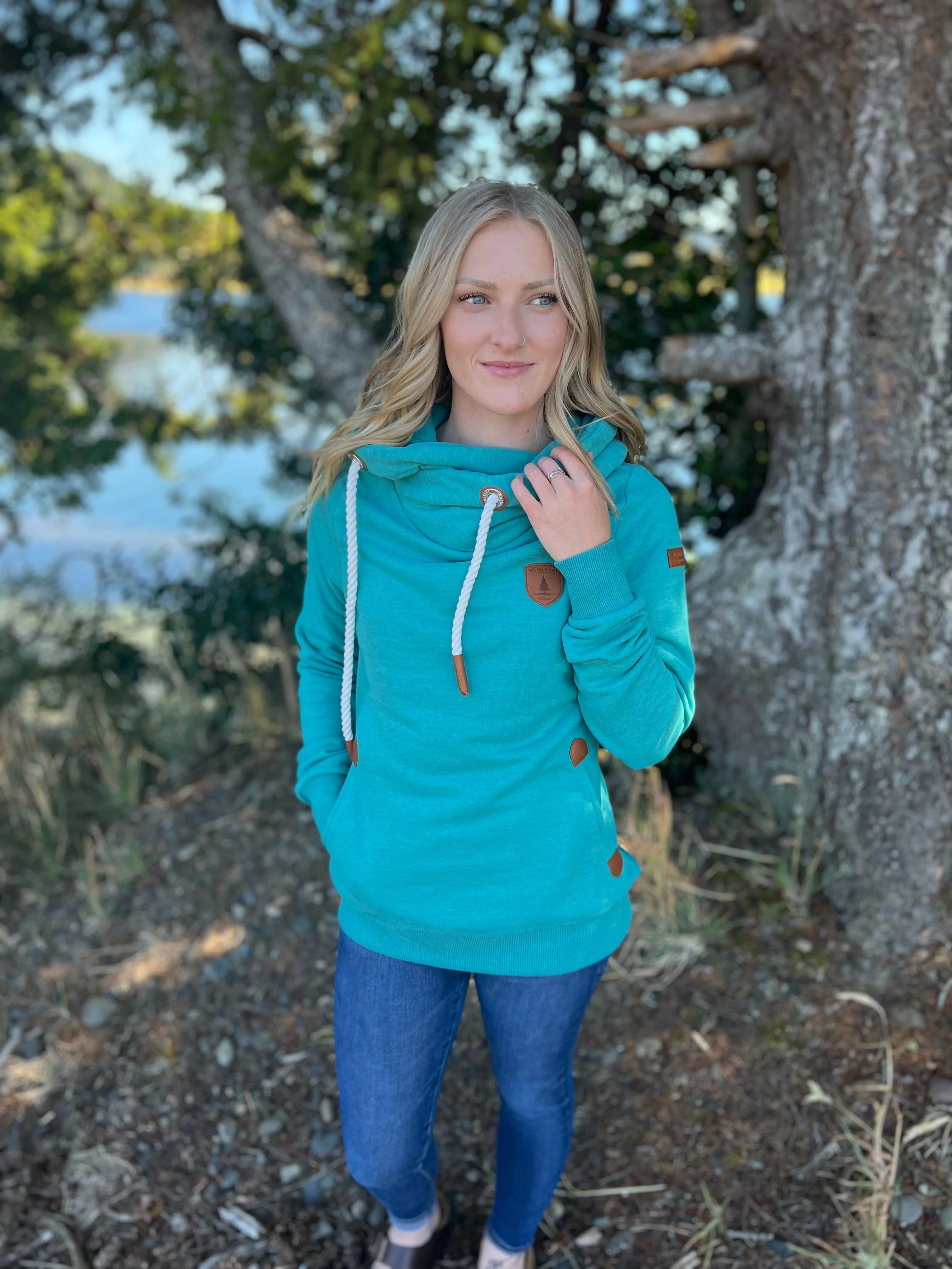 Wanakome Artemis Hoodie (Lake Teal)