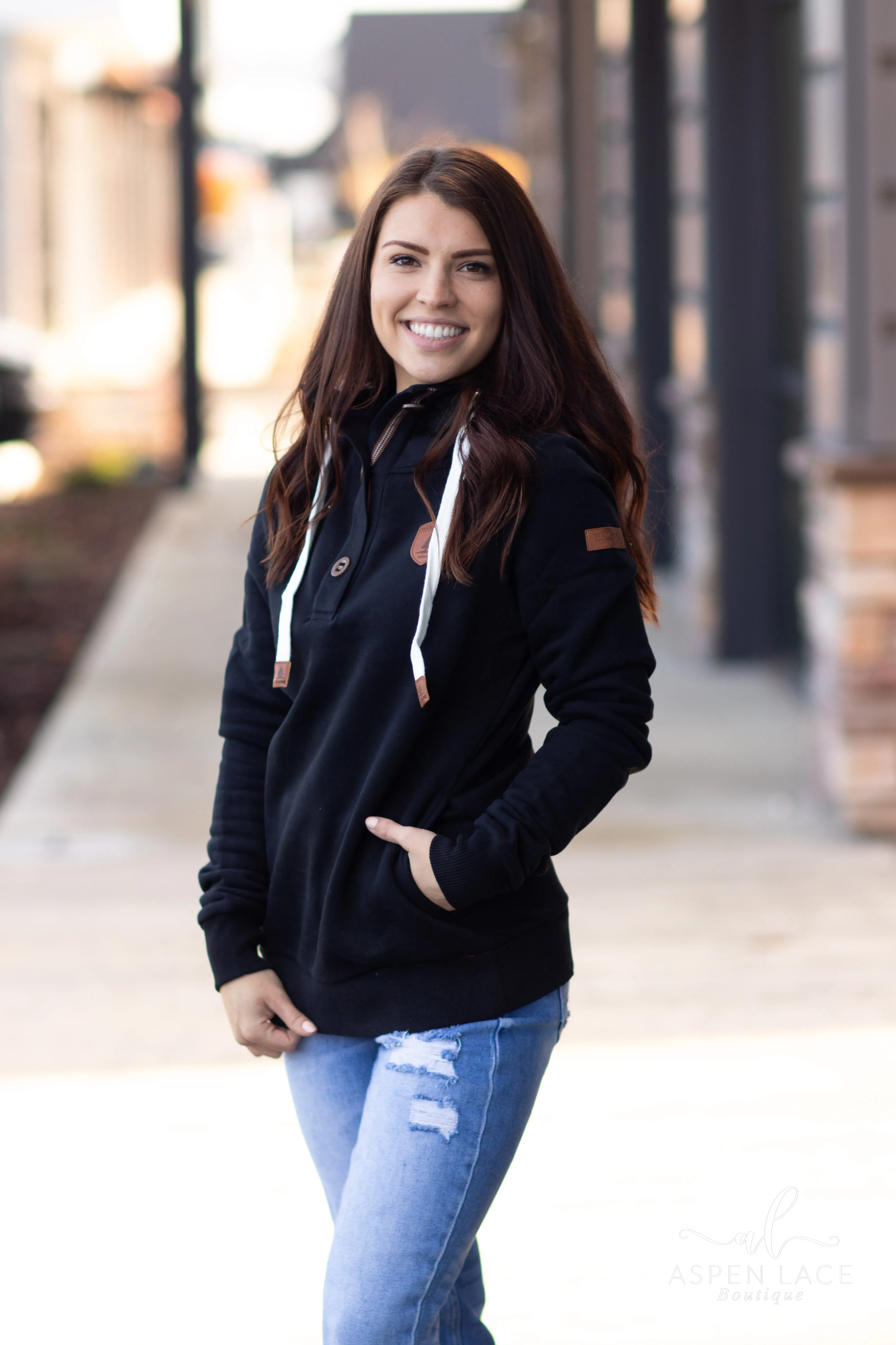 Wanakome Jas Hoodie (Black)